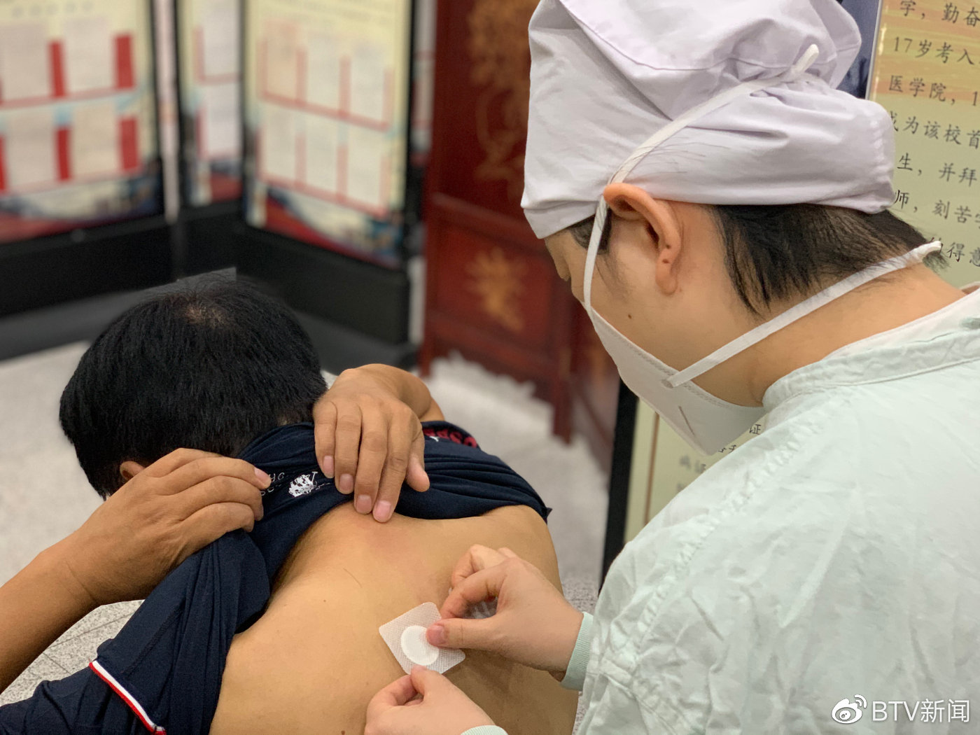 成立于2013年10月1日。該部門有低頻、中頻、特殊應用、按摩、針灸、小針刀、穴位注射、關節腔注射等儀器設備；兩個中級職稱，兩個助理，兩個康復技術人員；頸椎、腰椎、各種慢性疾病、風濕性關節炎、面癱、偏癱、腦梗死、腦出血、中風等。